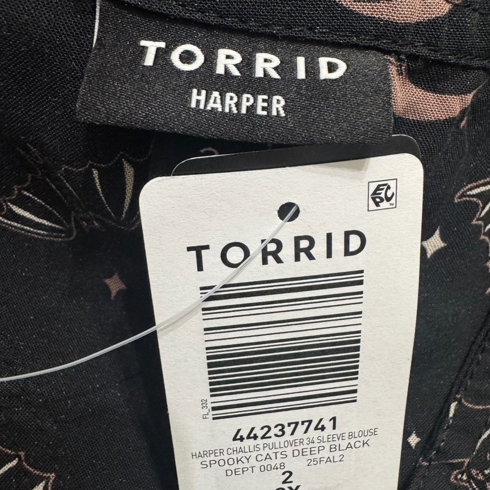 Torrid Harper Challis Top Womens 2 Black NWT Spooky Cats Bats Skeleton Blouse - Picture 7 of 11
